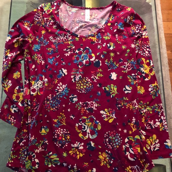 LuLaRoe Beautiful Long Sleeve High Low Top - Picture 1 of 6
